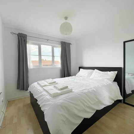 Colliers Wood 1 Bed South London Short Stay Митчам Экстерьер фото